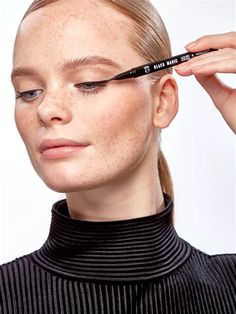 Achieving the Perfect Winged Eyeliner with Eyeko Black Magic Liquid Liner and Stencils